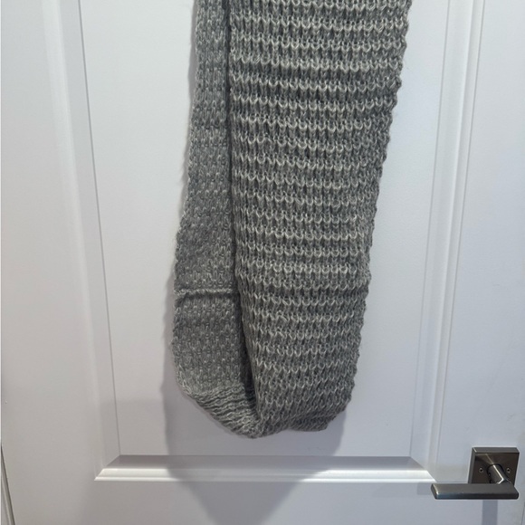 Accessories - Women’s Gray Knit Infinity Scarf